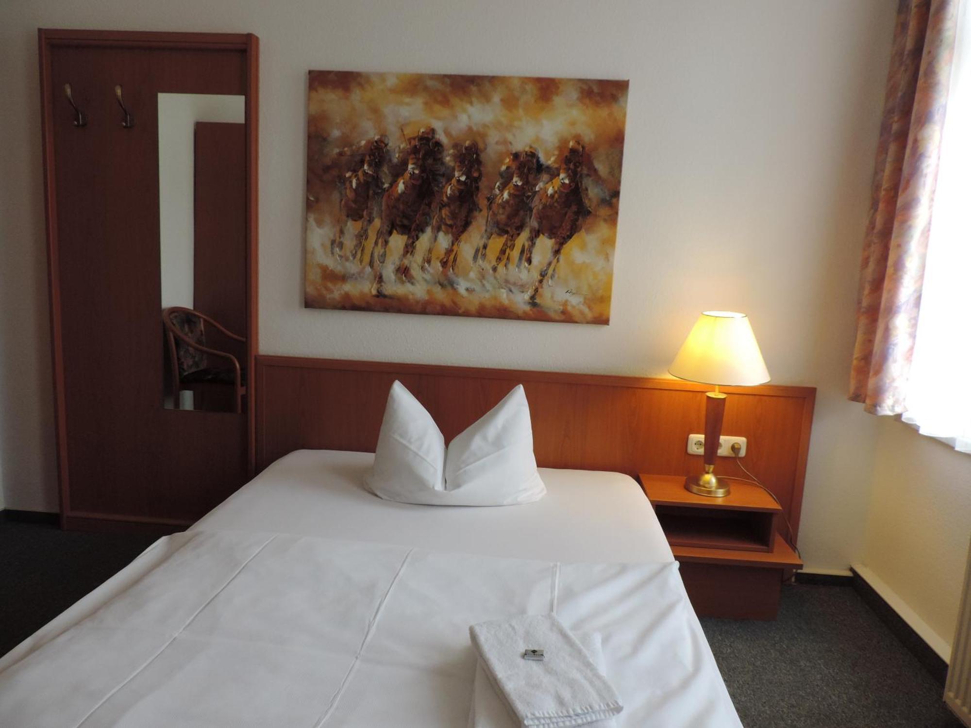 Hotel Carl Von Clausewitz Burg bei Magdeburg Habitación foto