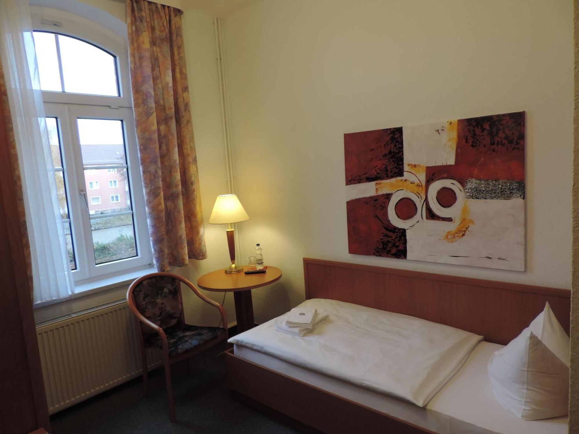 Hotel Carl Von Clausewitz Burg bei Magdeburg Habitación foto