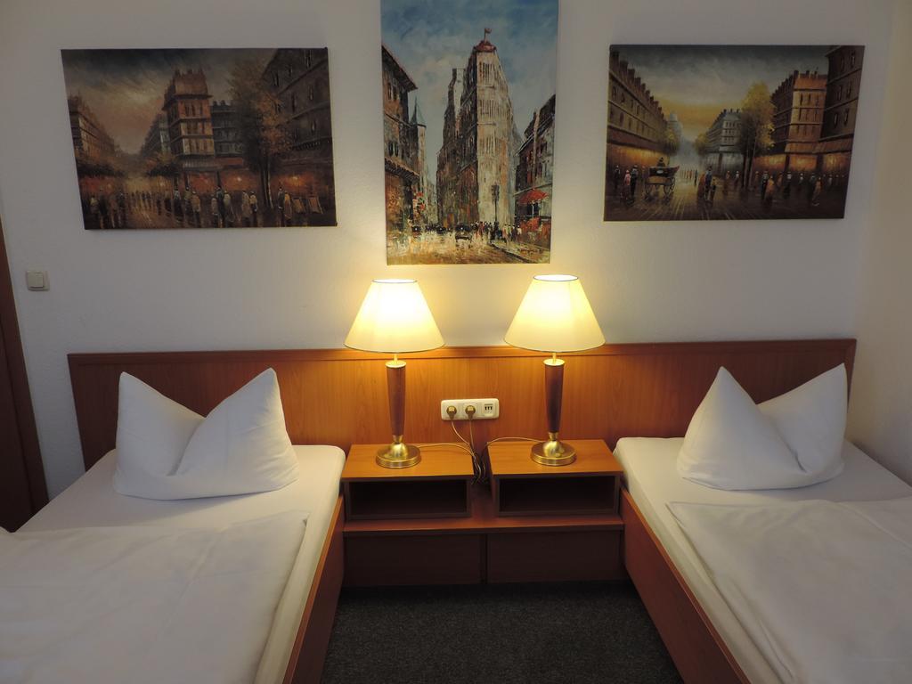 Hotel Carl Von Clausewitz Burg bei Magdeburg Exterior foto