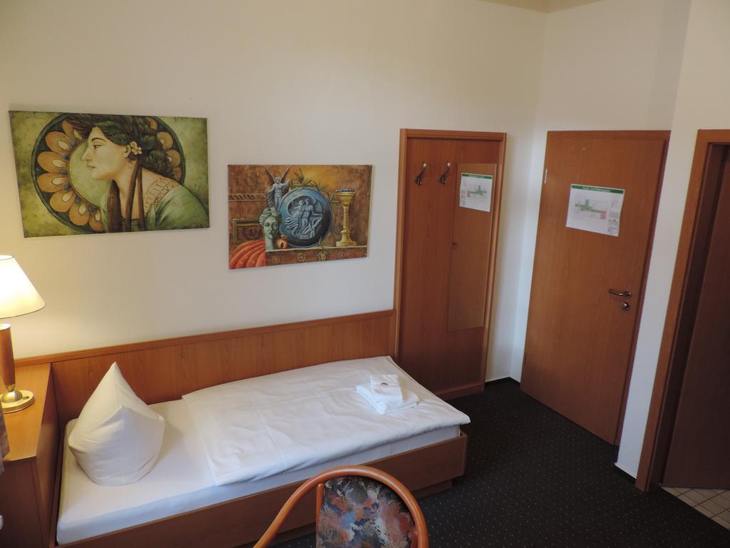 Hotel Carl Von Clausewitz Burg bei Magdeburg Habitación foto